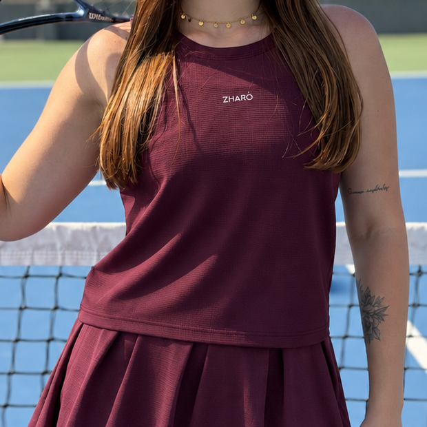 Regata Cropped Match — Vinho — enquadramento com foco na peça