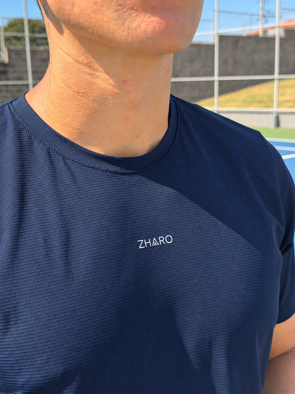 Camiseta Masculina Match — Camiseta Marinho Detalhe